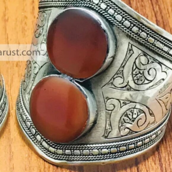 Single Boho Carnelian Stone Cuff: Antique Kuchi Tribal Bracelet - Picture 12 of 15